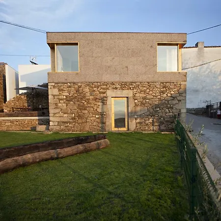 Casas De Vale De Lobo
