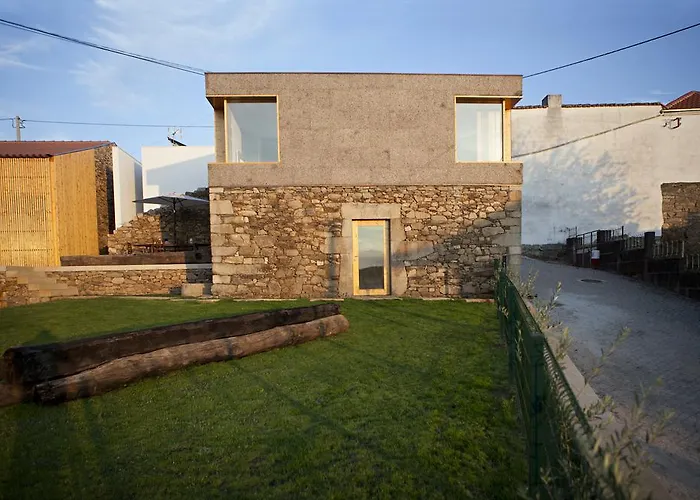 Casas De Vale De Lobo
