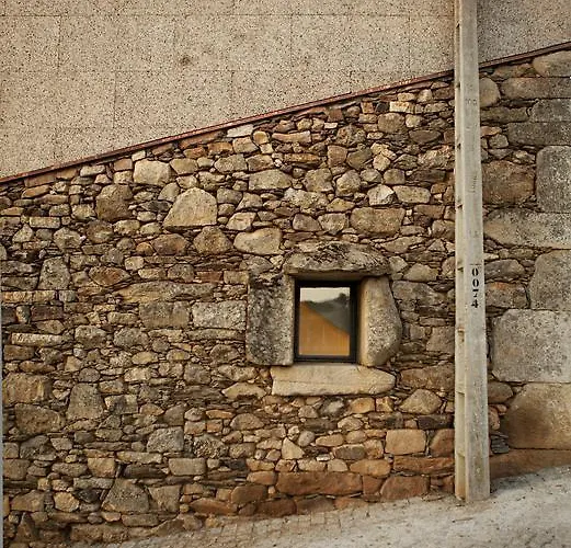 Casas De Vale De Lobo Mirandela